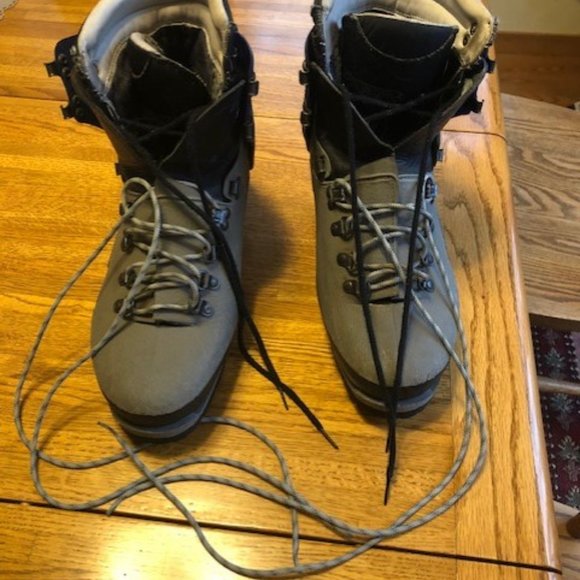 Original German LOWA Civetta Combat Mountaineering Boots main image 4